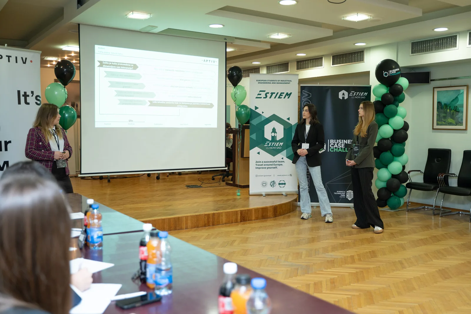 Atmosfera sa Business Case Challenge događaja 8